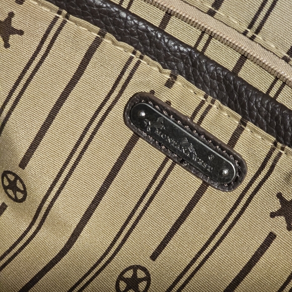 MONTANA WEST Teal Metallic Calf Hair w/ Fringe LoGo Tote NWOT - Picture 4 of 8